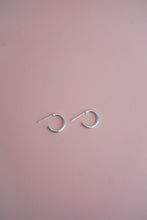 Load image into Gallery viewer, Slayer Hoop Earrings