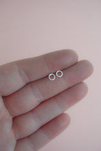 Load image into Gallery viewer, Sophie Earrings
