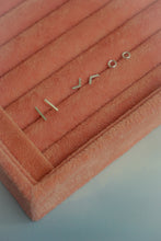 Load image into Gallery viewer, Sophie Earrings
