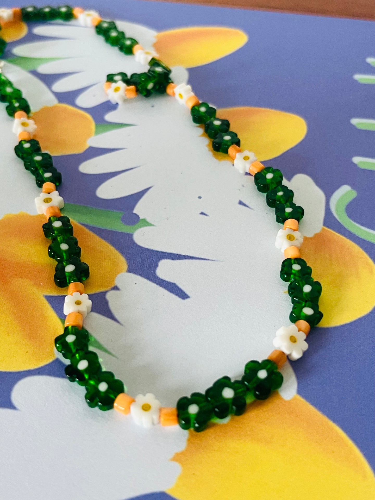 Green Daisy Bead Necklace