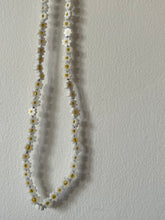 Load image into Gallery viewer, Daisy Bead Necklace
